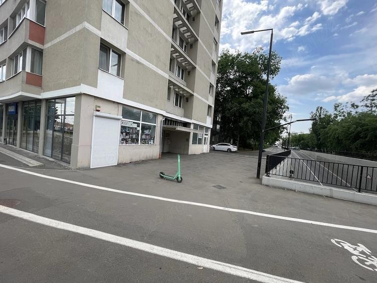 Spațiu comercial, de 55 mp, în Centru Civic