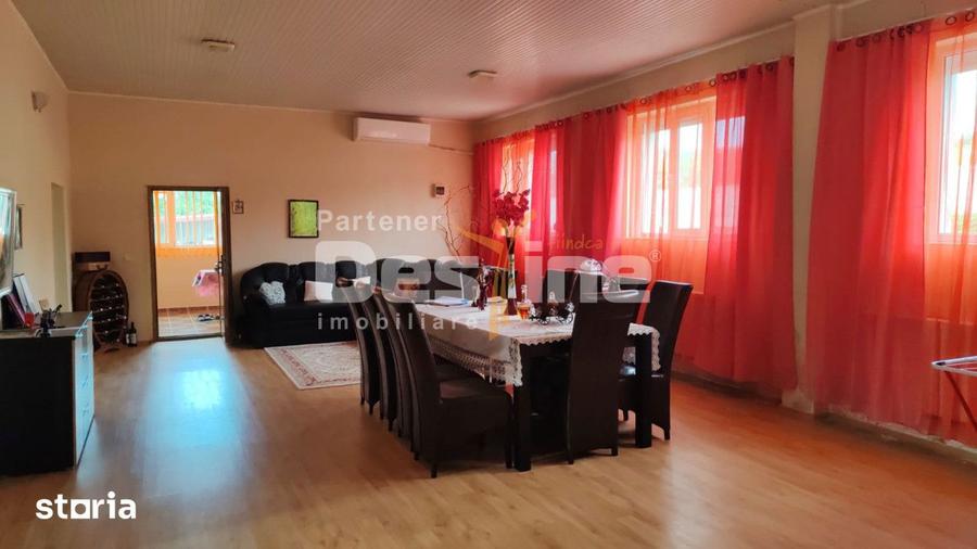 Casă cu 4 camere cu Teren 4800 Mp în Crețești