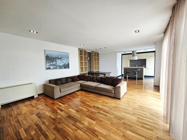 Apartament cu 4 camere decomandat, mobilat în Pipera — fotografia 3