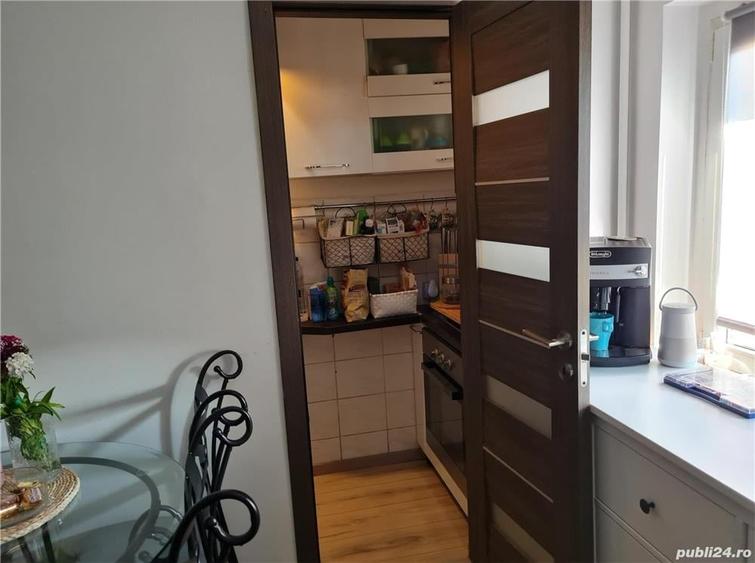 Apartament cu 3 camere decomandat în Bucovina