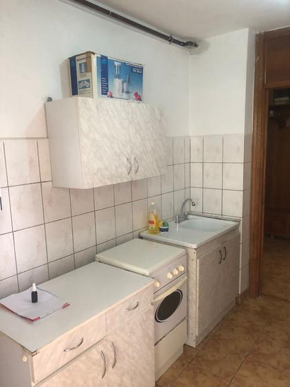 Apartament cu 2 camere decomandat, mobilat în Tomis III