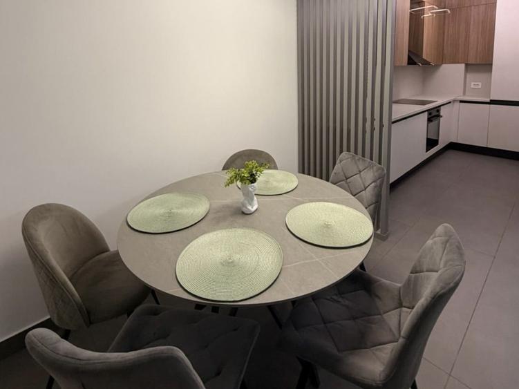 Apartament cu 3 camere, mobilat în Pipera