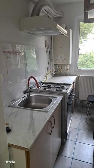 inchiriez apartament cu 2 camere - 1