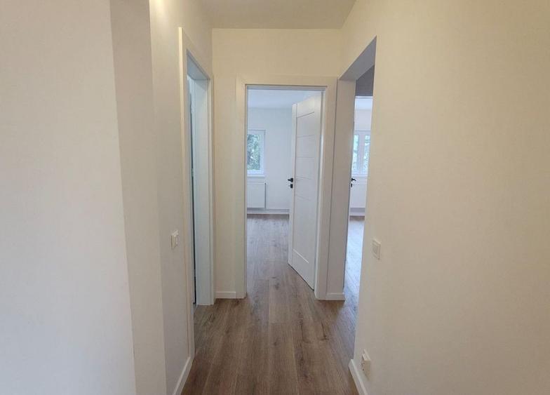 Apartament cu 3 camere decomandat în Ștrand