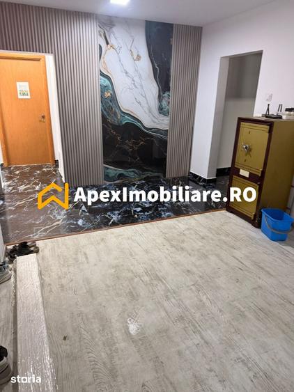 Apartament cu 4 camere decomandat în Vitan