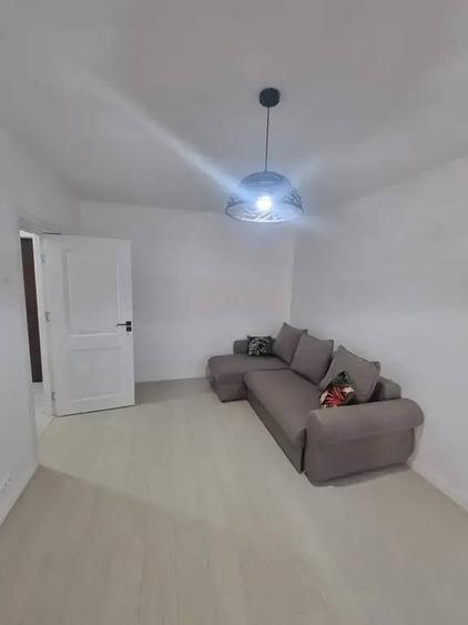 Apartament cu 2 camere decomandat în Colentina