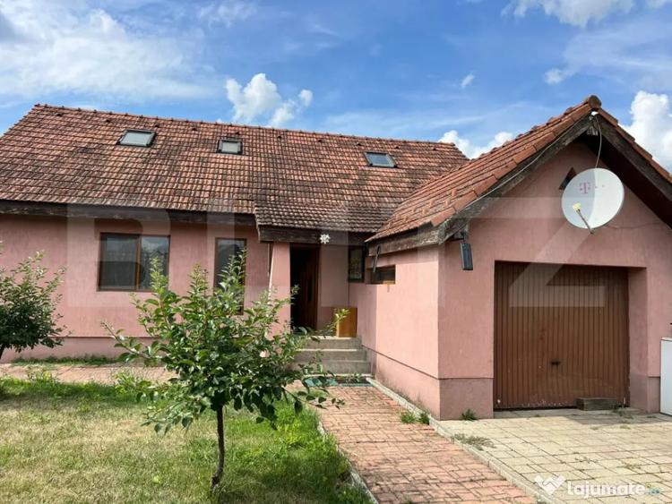 Casă cu 3 camere cu Teren 875 Mp în Botizului