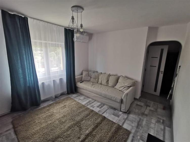 Garsonieră decomandată în Sângeorgiu de Mureș