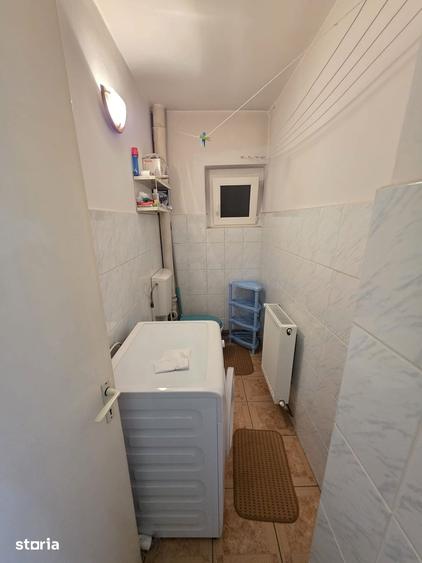 Apartament cu 3 camere decomandat în Calea București