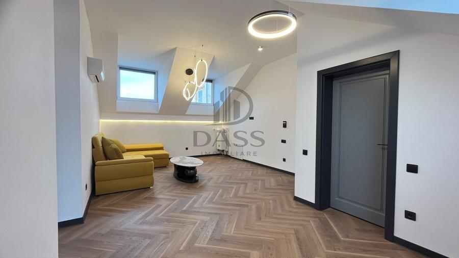 Apartament cu 3 camere semidecomandat, mobilat în Turnișor
