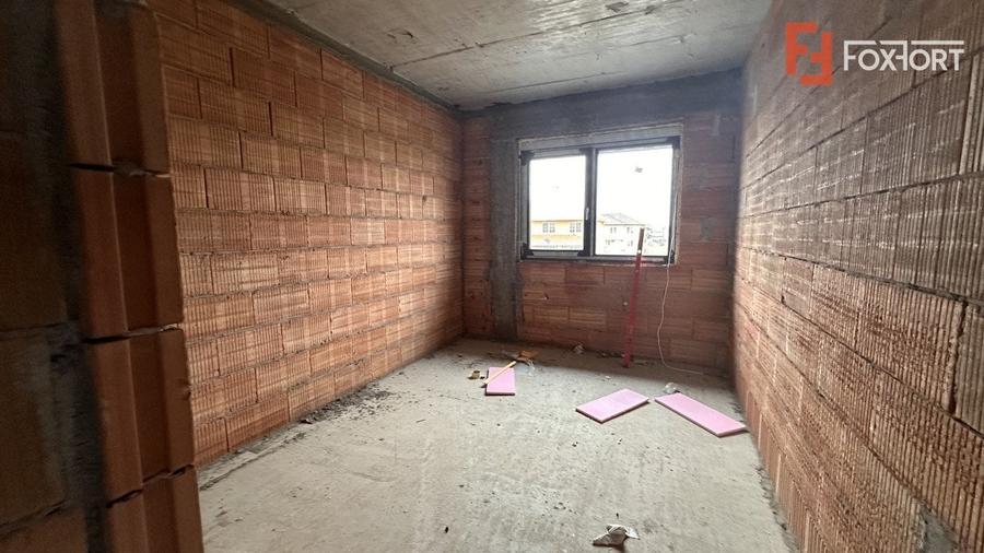 Duplex cu 5 camere cu Canalizare în Dumbrăvița