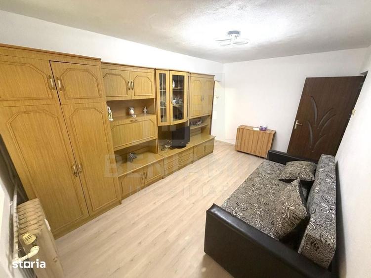Apartament cu 3 camere semidecomandat în Central
