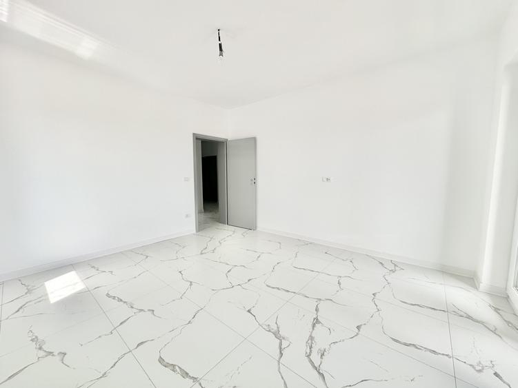 Apartament cu 2 camere decomandat în Giroc — fotografia 3
