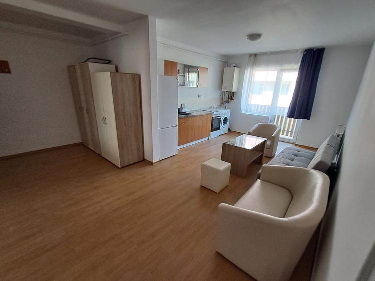 Apartament cu 2 camere semidecomandat, mobilat în Florești — fotografia 3