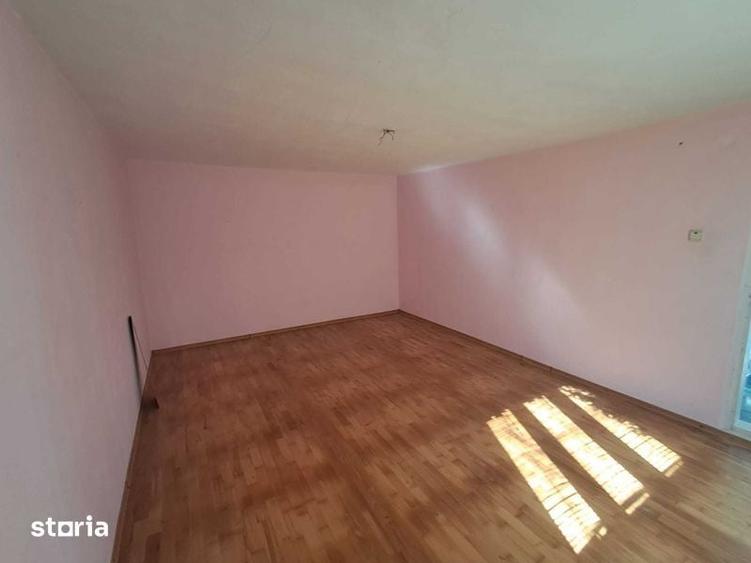 Casă cu 2 camere cu Teren 66 Mp în Central