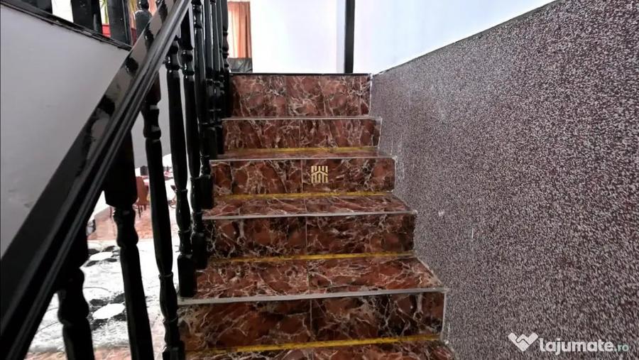 Casă cu 5 camere cu Teren 300 Mp în Central