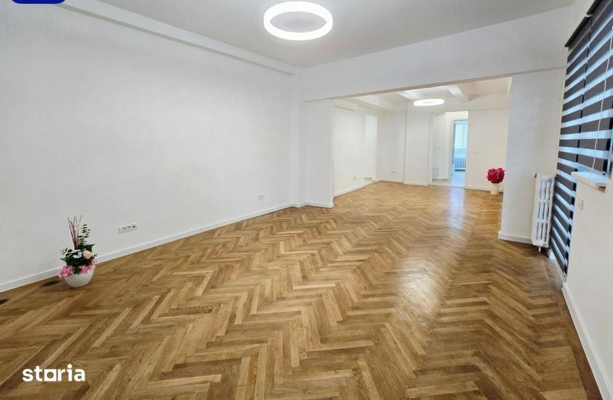 Apartament cu 3 camere în Unirii