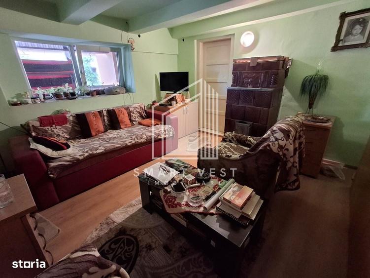 Casă cu 3 camere în Lazuri