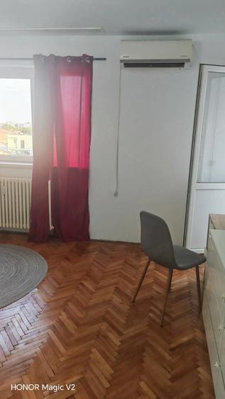 Garsonieră decomandată în Lacul Tei