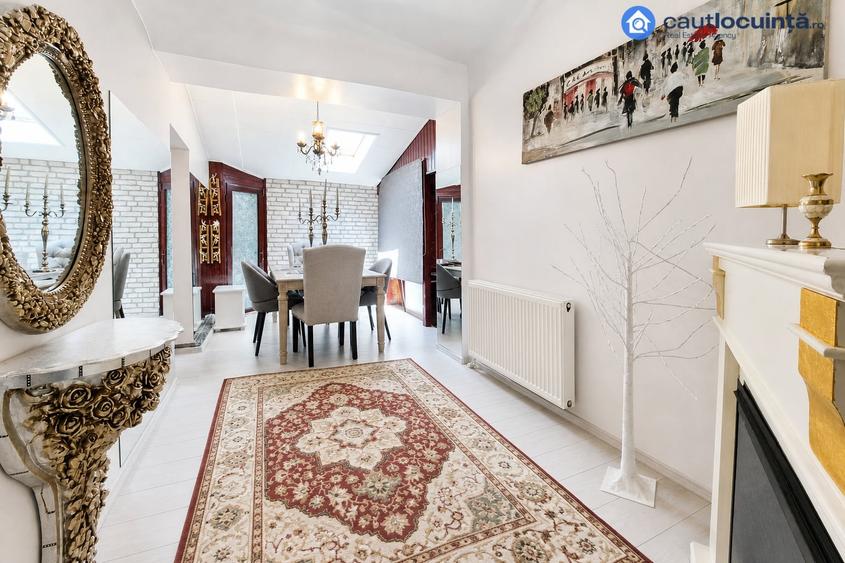 Casă cu 10 camere cu Teren 583 Mp în Dobreni