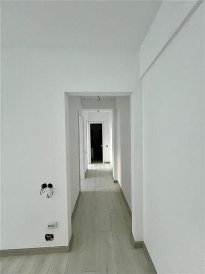 Apartament cu 3 camere semidecomandat în Someșeni