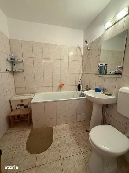 Apartament cu 3 camere în Traian
