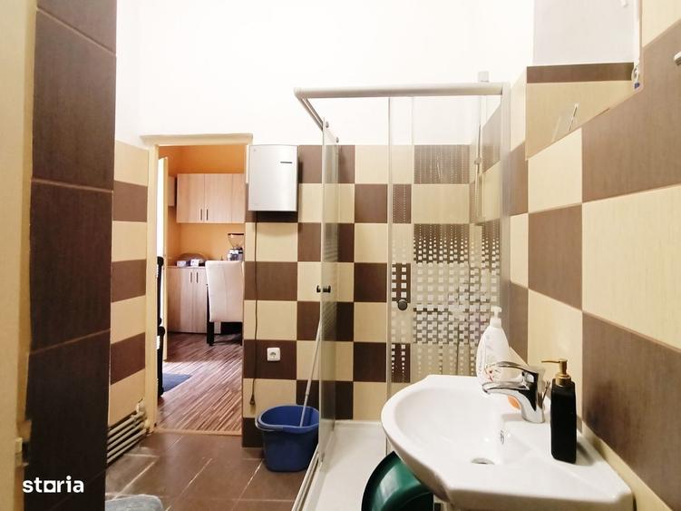 Apartament cu 2 camere nedecomandat în Central