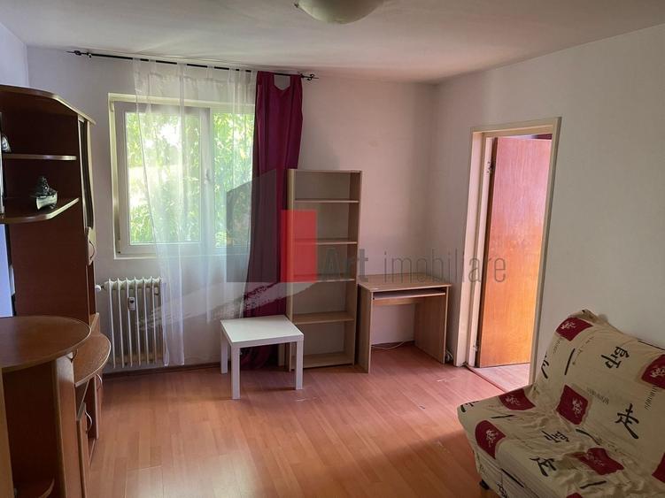 Apartament cu 2 camere semidecomandat în Drumul Taberei
