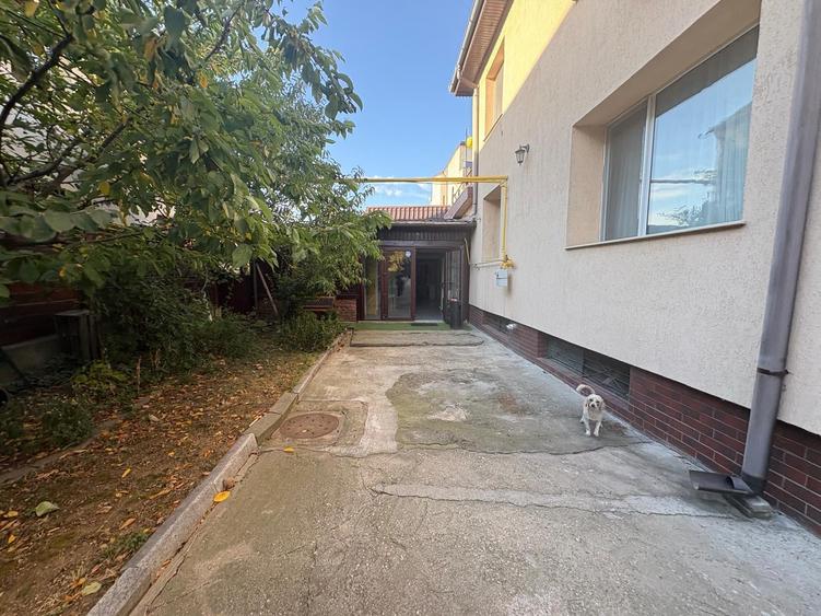 Spațiu comercial, de 140 mp, în Băneasa