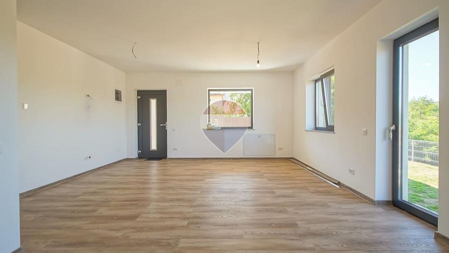 Casă individuală cu 3 camere cu Teren 426 Mp în Tărlungeni