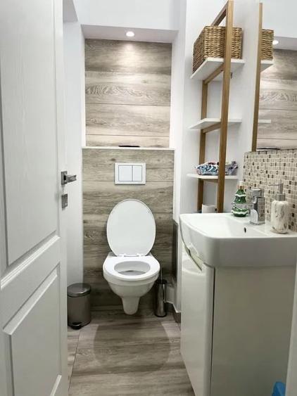 Apartament cu 4 camere decomandat în Pantelimon