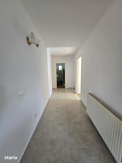 Casă cu 6 camere cu Teren 3148 Mp în Central