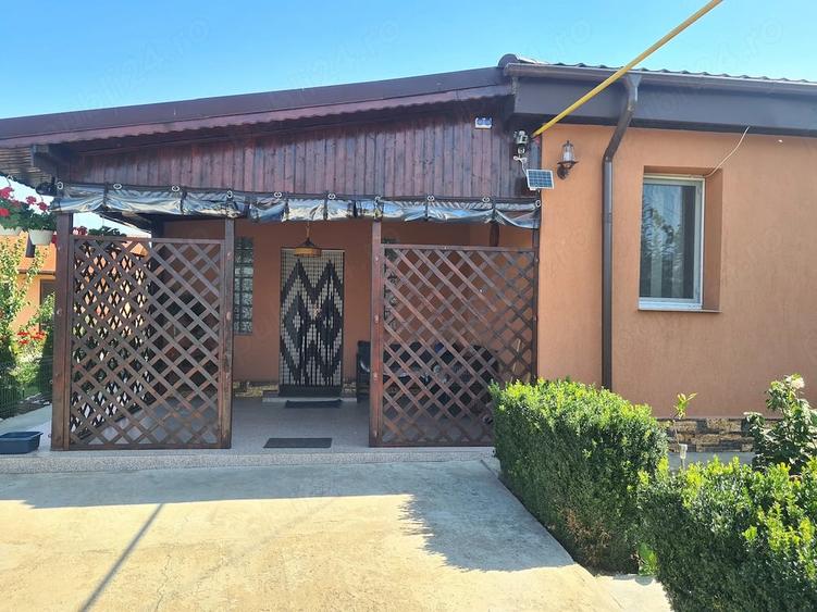 Casă cu 4 camere cu Teren 1049 Mp în Corbu (Glodeanu-Siliștea)