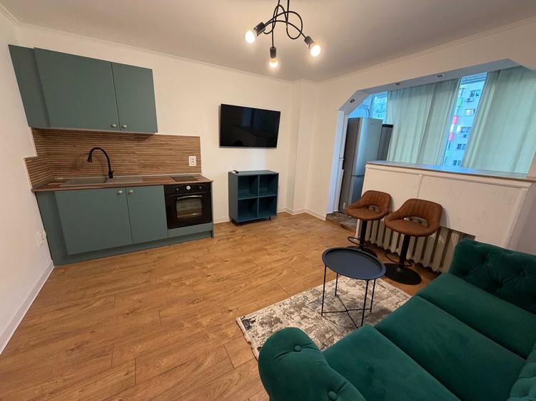 Inchiriez Garsoniera renovata premium, bloc cu centrala proprie - 1