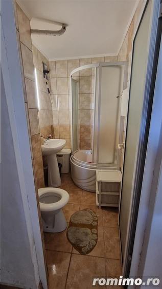 Apartament cu 2 camere decomandat în Petrișor