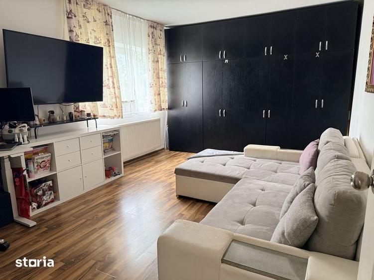 Apartament cu 2 camere decomandat în Girocului