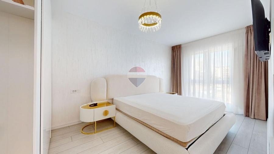 Apartament cu 3 camere decomandat, mobilat în Tractorul
