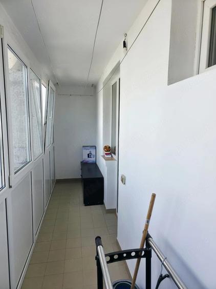 Apartament cu 3 camere decomandat în Mărăței
