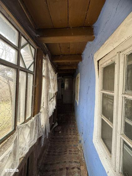 Casă cu 3 camere cu Teren 3500 Mp în Central