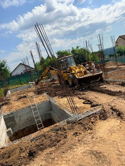 Casă cu 5 camere cu Teren 330 Mp în Horpaz