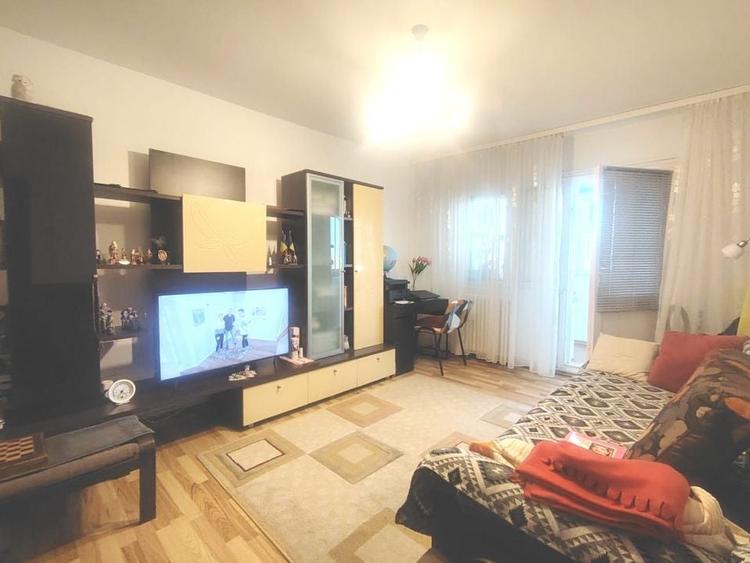 Apartament cu 2 camere decomandat, mobilat în Cantacuzino