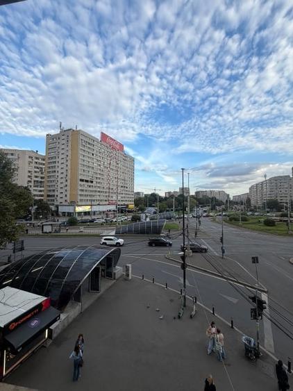 Apartament cu 4 camere decomandat, mobilat în Obor