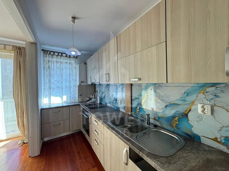 Apartament cu 3 camere decomandat, mobilat în Lazaret