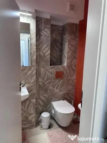 Apartament cu 2 camere decomandat în Noua
