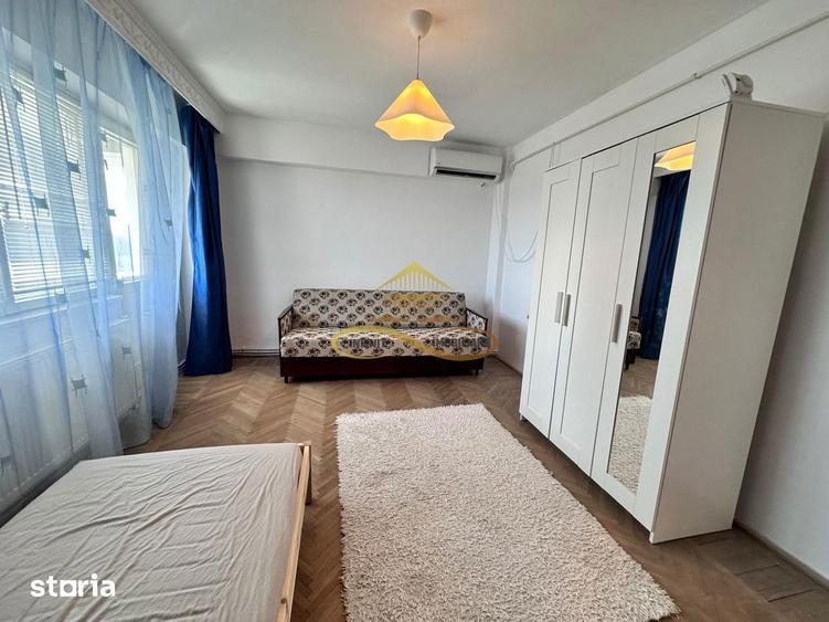 Apartament cu 3 camere, mobilat în 9 Mai
