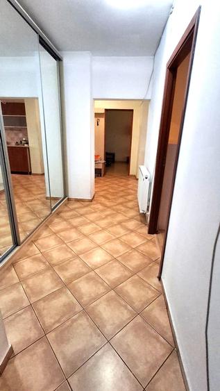 Apartament cu 3 camere decomandat în Drumul Taberei