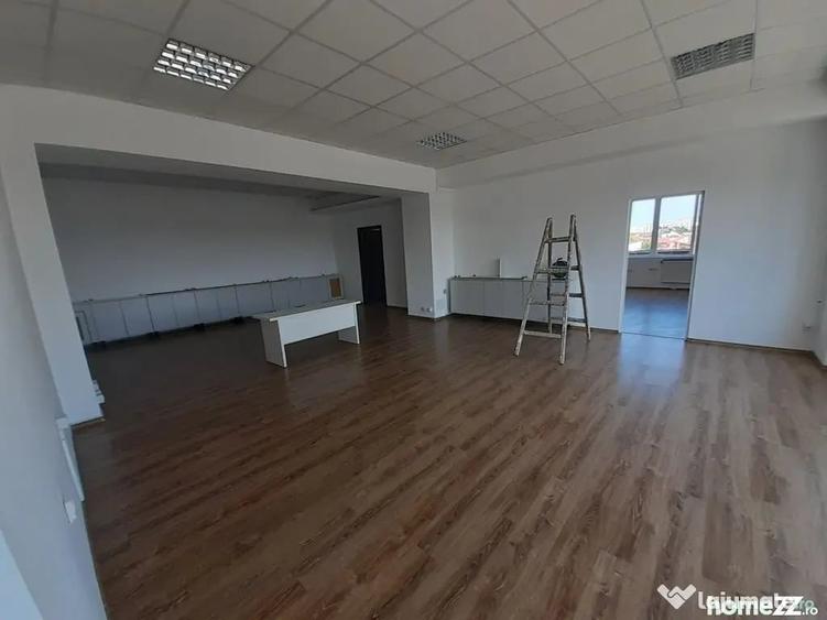 Spațiu comercial, de 125 mp, în Obor
