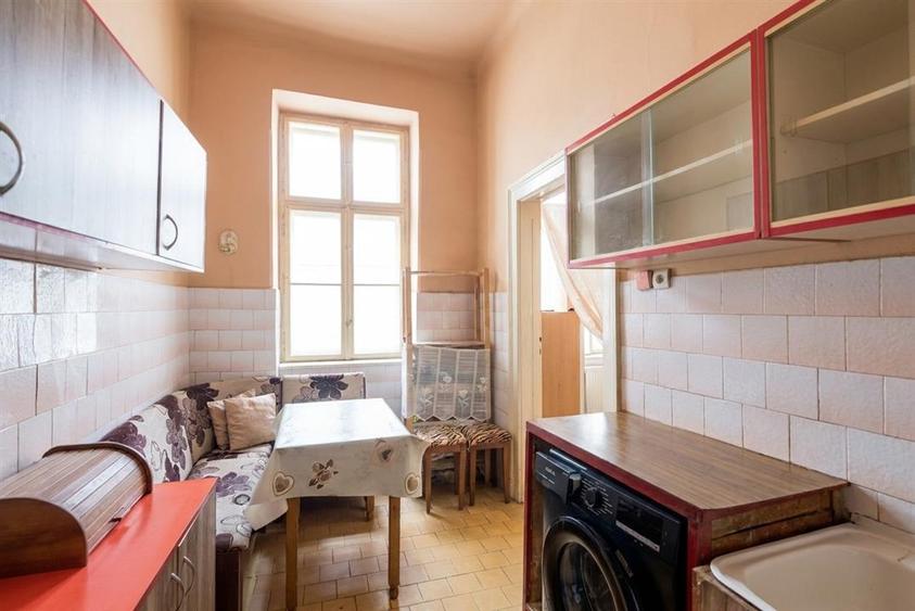 Casă individuală cu 3 camere cu Teren 300 Mp în Central
