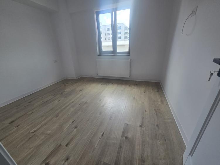 Apartament cu 3 camere decomandat în Popas Păcurari