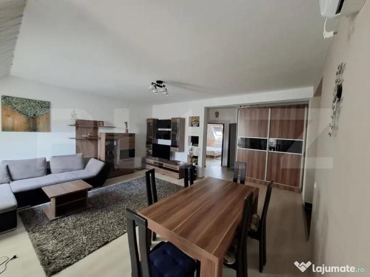 Apartament cu 3 camere semidecomandat în Micro 16